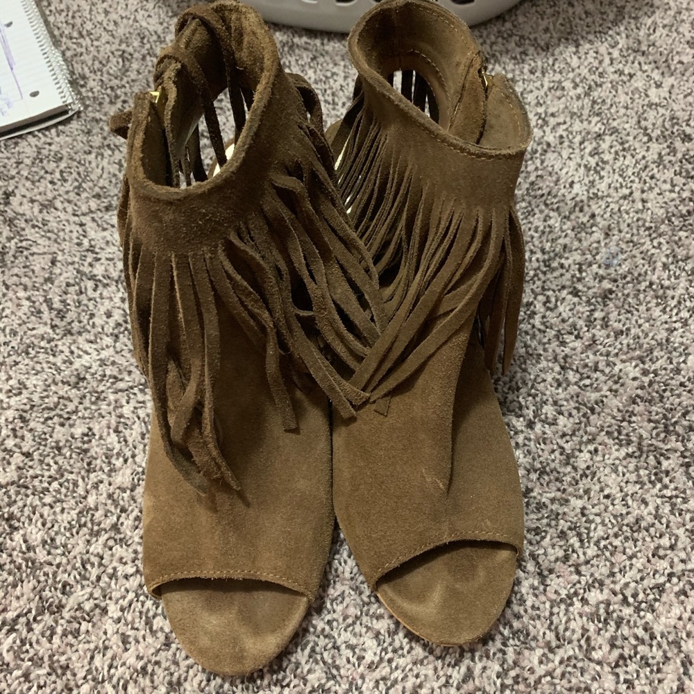 Carlos Santana Fringle Thick Heeled Shoe